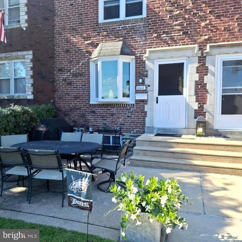 1002 Brookwood Ln, GLENOLDEN, PA, 19036-1510 | Card Image