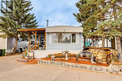 426 - 3223 83 St Nw, House other with 2 bedrooms, 1 bathrooms and 2 parking in Calgary AB | Image 2