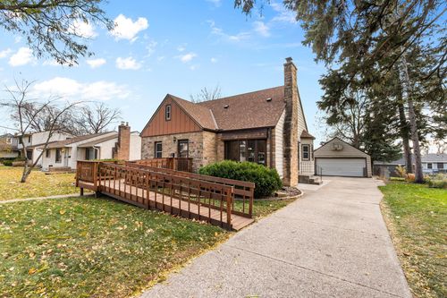 1676 Arlington Ave E, Saint Paul, MN, 55106-1507 | Card Image