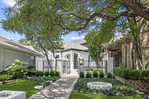 7 Royal Terrace Ct, Dallas, TX, 75225-1828 | Card Image