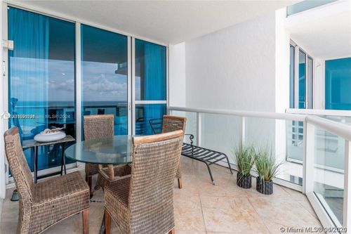 1102-3801 Collins Ave, Miami Beach, FL, 33140-3705 | Card Image