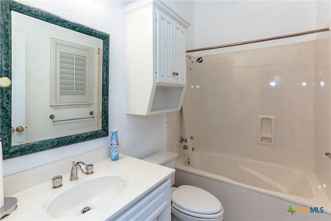 Second downstairs bedroom en suite bathroom | Image 26