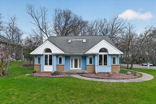 5824 Osmundsen Ct, Fitchburg, WI, 53711-5146 | Card Image