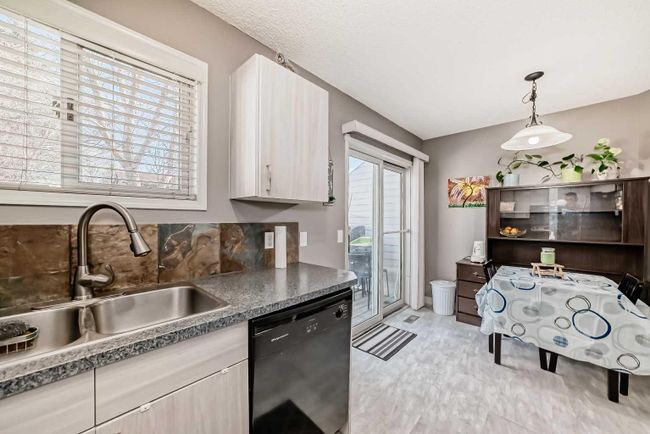 39 Abbeydale Villas Ne, Home with 3 bedrooms, 2 bathrooms and 1 parking in Calgary AB | Image 13