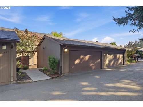 14547 Ne Stanton Ct, Portland, OR, 97230-3755 | Card Image