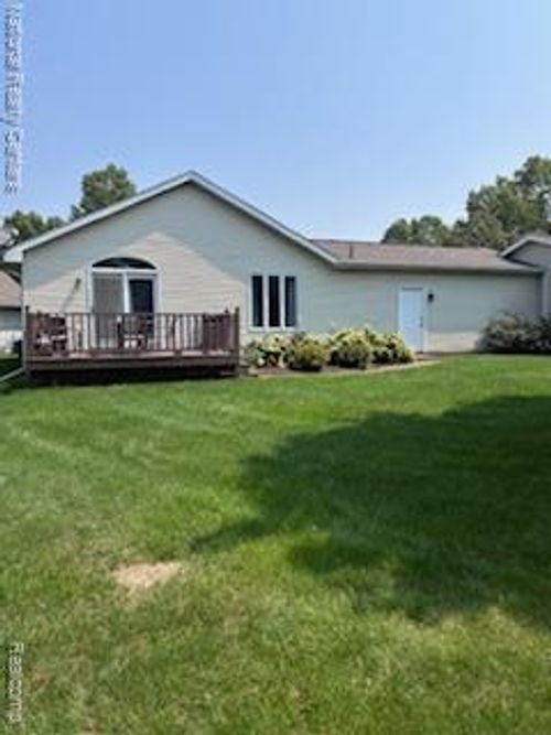11710 Hawthorne Glen Dr, Grand Blanc, MI, 48439-1381 | Card Image