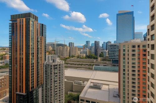 2908-737 Olive Way, Seattle, WA, 98101-3755 | Card Image