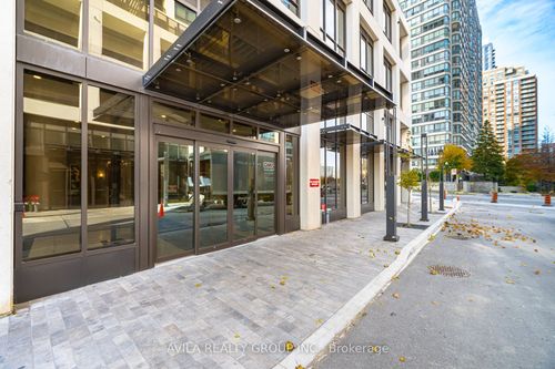 36 Elm Dr W, Mississauga, ON, L5B1L9 | Card Image