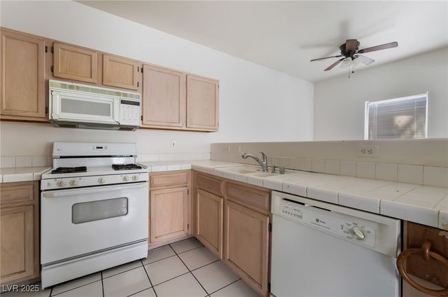1838 N Jones Blvd, Townhouse with 2 bedrooms, 2 bathrooms and null parking in Las Vegas NV | Image 14
