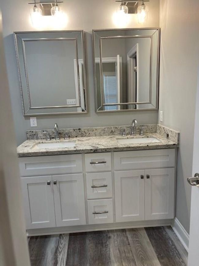 Primary bath | Image 12