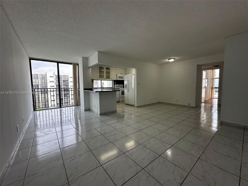 apt-810-16919 N Bay Rd, Sunny Isles Beach, FL, 33160-4219 | Card Image