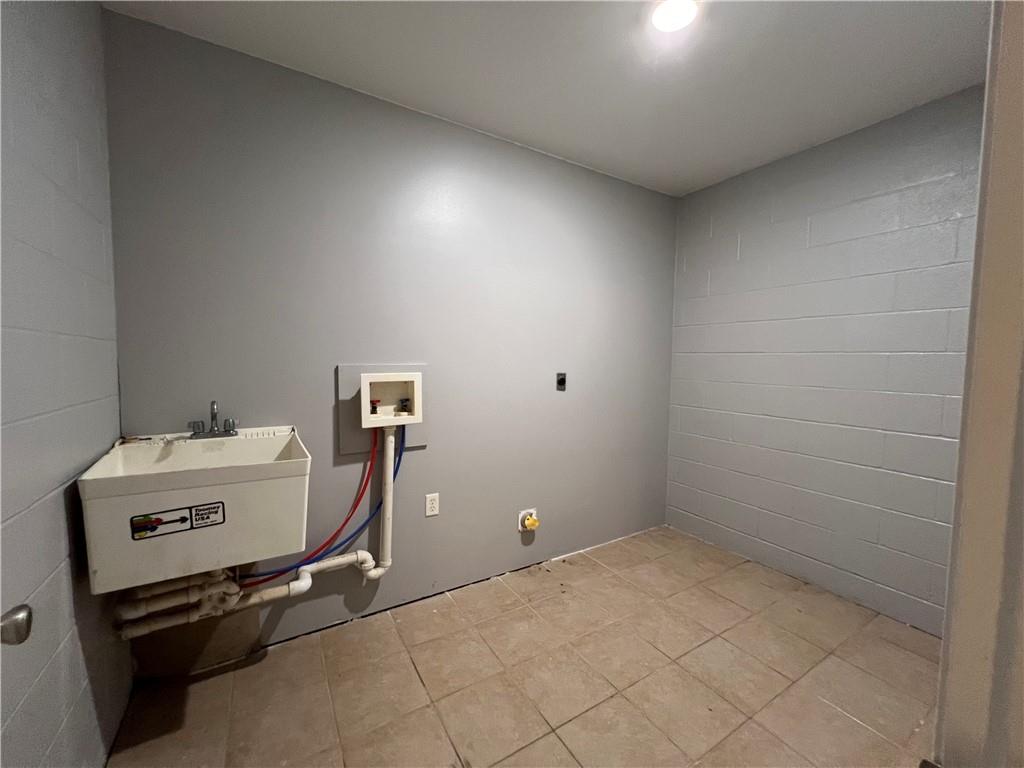 Commercial Sale in Pineville 5