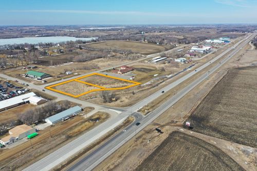 7 18th Street Ne, Willmar, MN, 56201 | Card Image