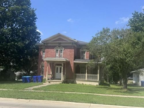 313 3rd Ave Se, Independence, IA, 50644-2858 | Card Image