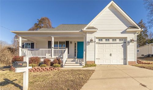 522 Glovenia St, Eden, NC, 27288-4958 | Card Image