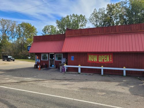 2996 N Ionia Rd, Vermontville, MI, 49096-9597 | Card Image