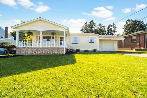 478 W Harvey St, Struthers, OH, 44471-1335 | Card Image