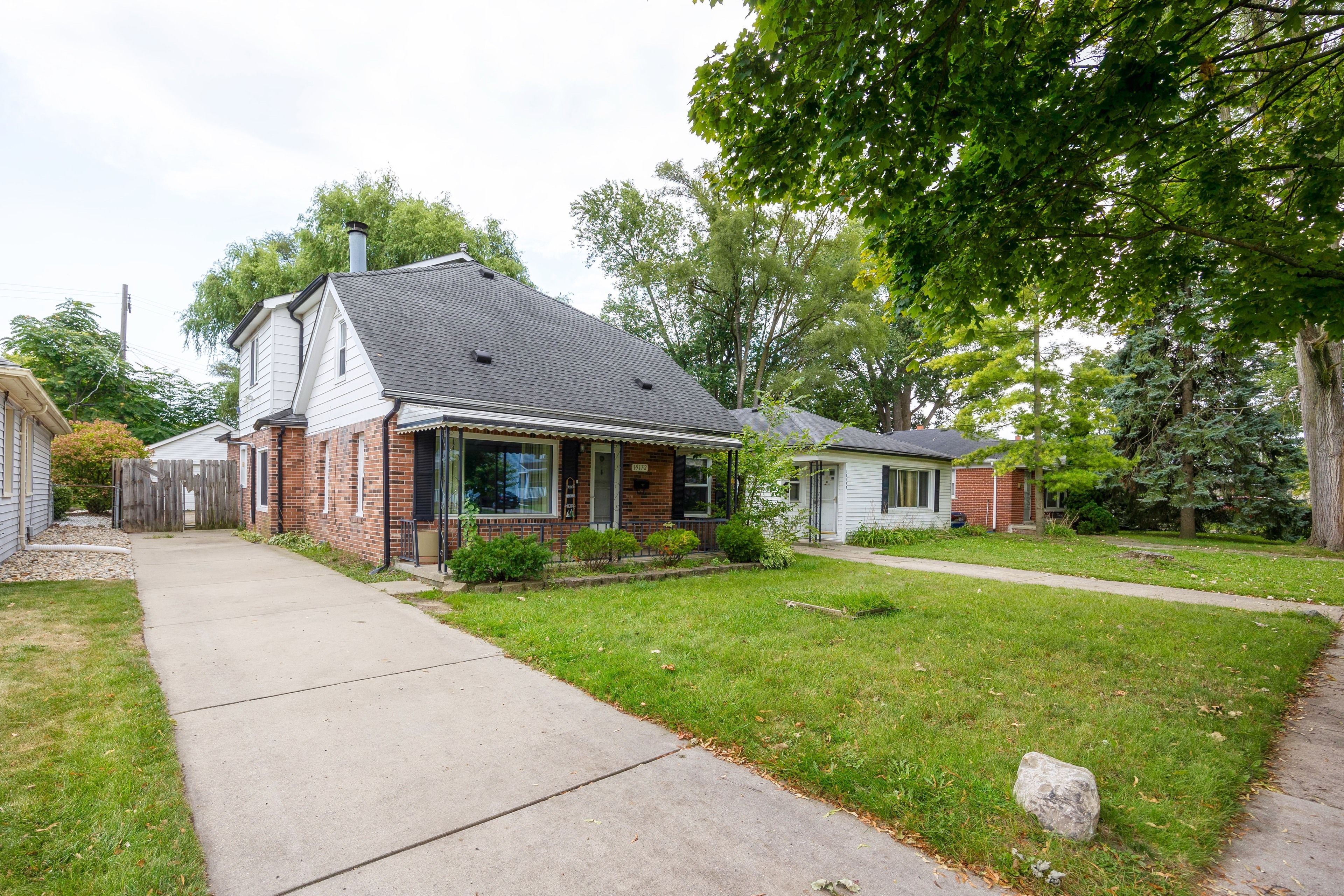Lexington , Redford, MI 48240