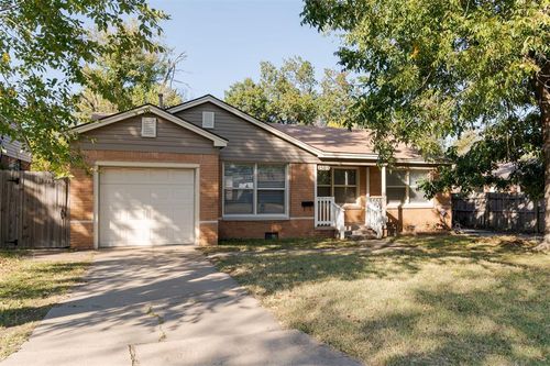 1503 Oxford Way, The Village, OK, 73120-1331 | Card Image