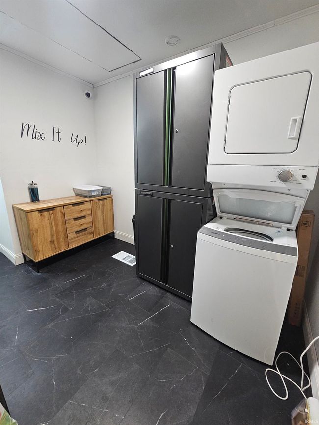 27 S Commercial St, Home with 1 bedrooms, 1 bathrooms and null parking in Worthington IN | Image 14