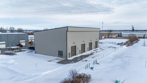 {{alt}} | Card Image