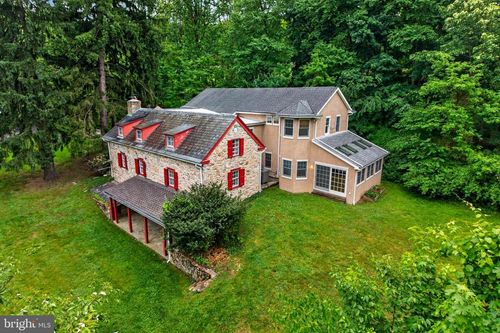 2 Wyndham Hill Dr, READING, PA, 19606-9575 | Card Image