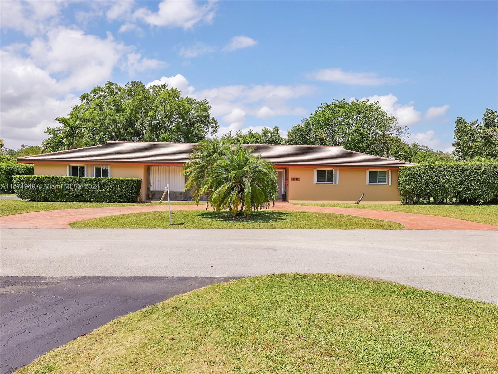 153rd Ter, Palmetto Bay, FL 33157