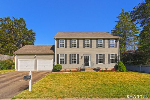 40 Griswold St, East Haven, CT, 06513-2777 | Card Image