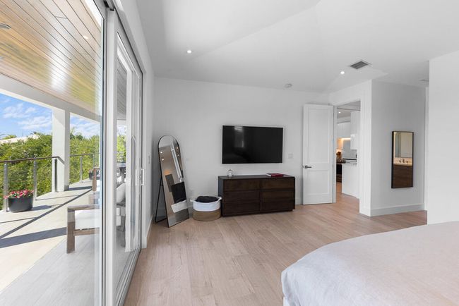 150-S-Bahama-Drive-master-bedroom-b | Image 21