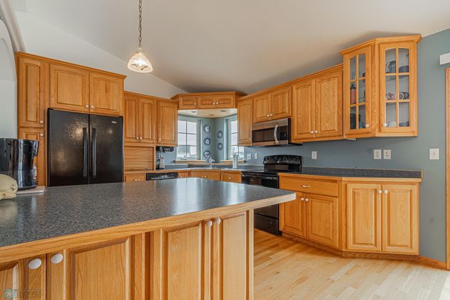 985 32nd St S, Moorhead, MN 56560-09.jpg | Image 12
