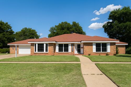 712 S 9th St, Memphis, TX, 79245-3716 | Card Image