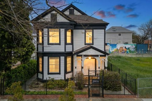 1129 D Street, Sacramento, CA, 95811 | Card Image