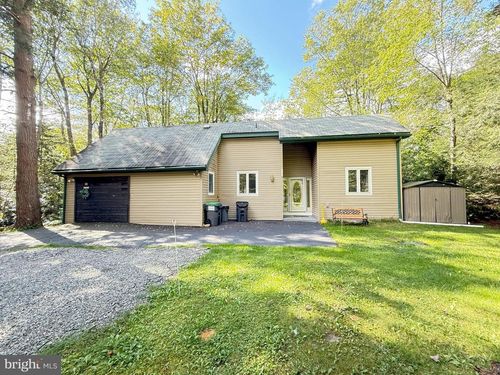 1225 Kilmer Rd, Tobyhanna, PA, 18466-8030 | Card Image