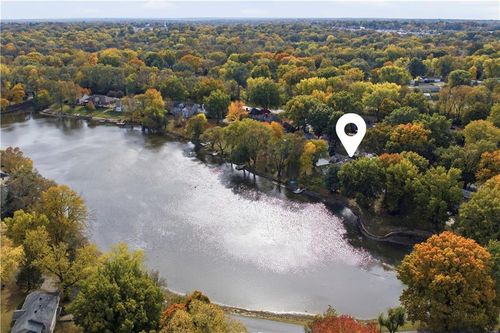 6817 Lakeshore Dr, Raytown, MO, 64133-6152 | Card Image