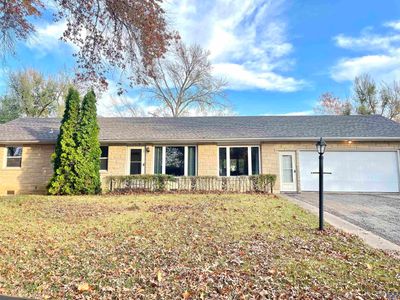 5710 Sw 14th St, House other with 3 bedrooms, 1 bathrooms and null parking in Topeka KS | Image 1