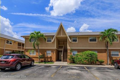 250 Berkshire Lane, Condo with 2 bedrooms, 1 bathrooms and null parking in Melbourne FL | Image 1