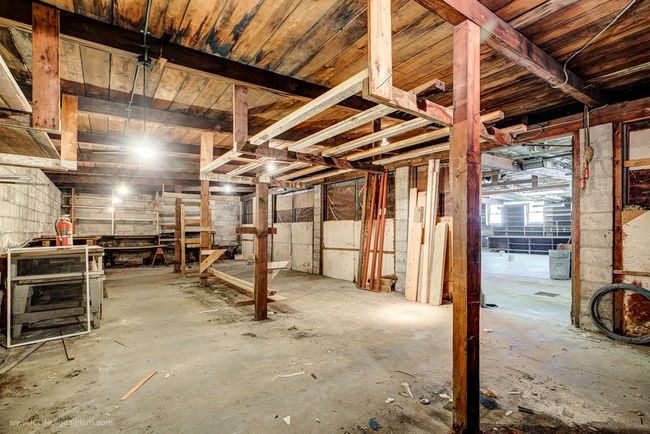 99 Nashua St, Home with 0 bedrooms, 1 bathrooms and 2 parking in Fall River MA | Image 7