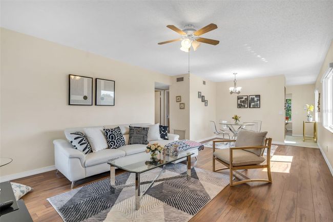 APT-84 - 2458 Columbia Dr, Condo with 2 bedrooms, 2 bathrooms and null parking in CLEARWATER FL | Image 6