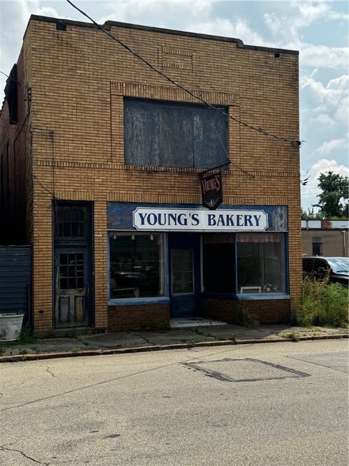 67 N Gallatin Ave, Uniontown, PA, 15401-3010 | Card Image