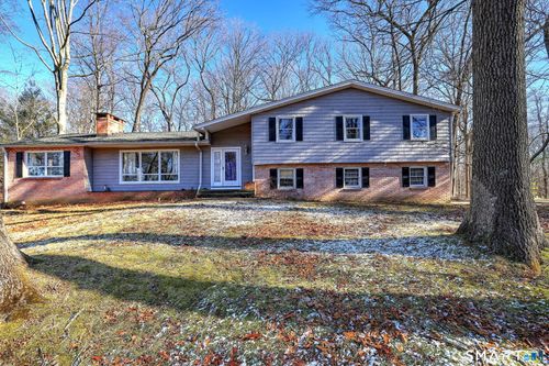 683 Royal Ln, Orange, CT, 06477-1843 | Card Image