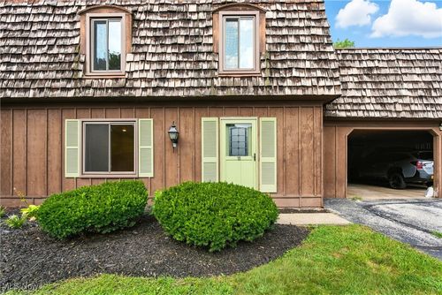 unit-33-200 Granger Rd, Medina, OH, 44256-7317 | Card Image