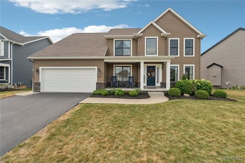 5390 Briannas Nook, Clarence, NY, 14031-1137 | Card Image