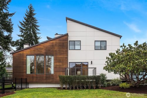 12311 87th Ct Ne, Kirkland, WA, 98034-6016 | Card Image