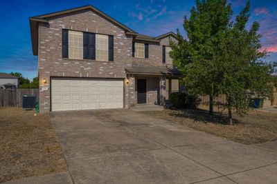 208 Creston Street, House other with 4 bedrooms, 2 bathrooms and 4 parking in Hutto TX | Image 3