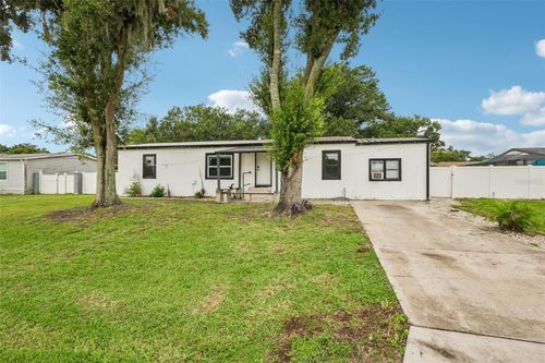 8620 Indian Ridge Trl, LAKELAND, FL, 33810-0317 | Card Image