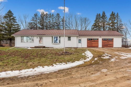 N305 Niesen Road, Greenfield, WI, 54623 | Card Image