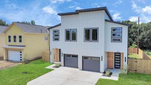 ab-5218 Higgins St, Houston, TX, 77033-3233 | Card Image