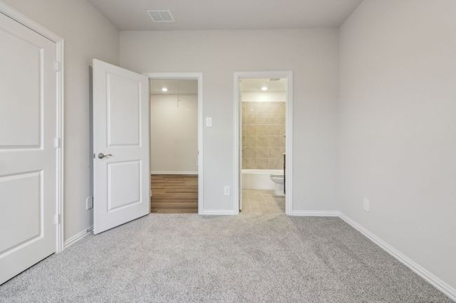 Photo is not of the actual home, but is an inspirational photo of builder’s model home and may depict options, furnishings, and/or decorator features that are not included. | Image 28