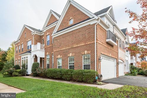 3873 Billberry Dr, FAIRFAX, VA, 22033-2479 | Card Image