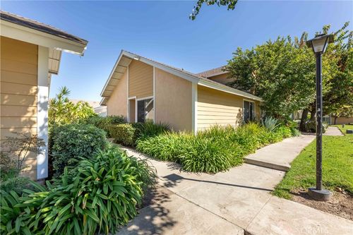 25331 Via Viejo, Lake Forest, CA, 92630-5317 | Card Image